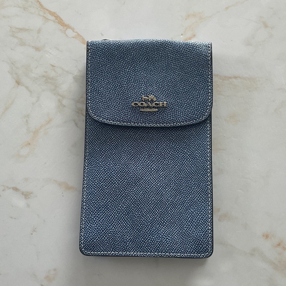 COACH :  Blue Phone Pouch